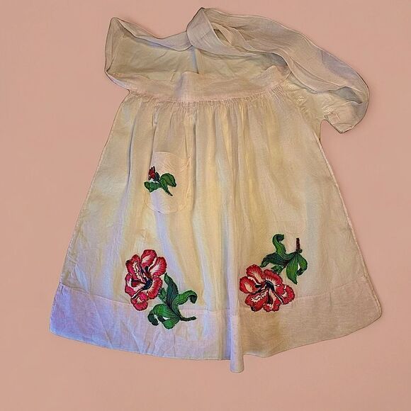 Vintage Pale Pink Sheer Cotton half apron embellished with floral patches - Picture 1 of 11